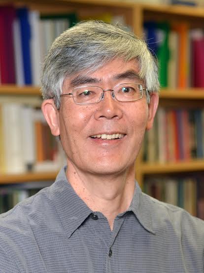 You are currently viewing Professor Hiroshi Motomura holding “Immigration Outside of the Law” Book Talk